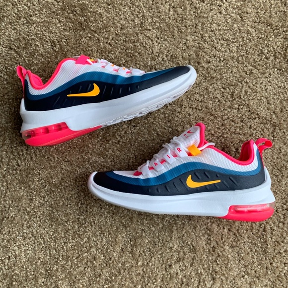 Nike Shoes - Nike Air Max Axis!